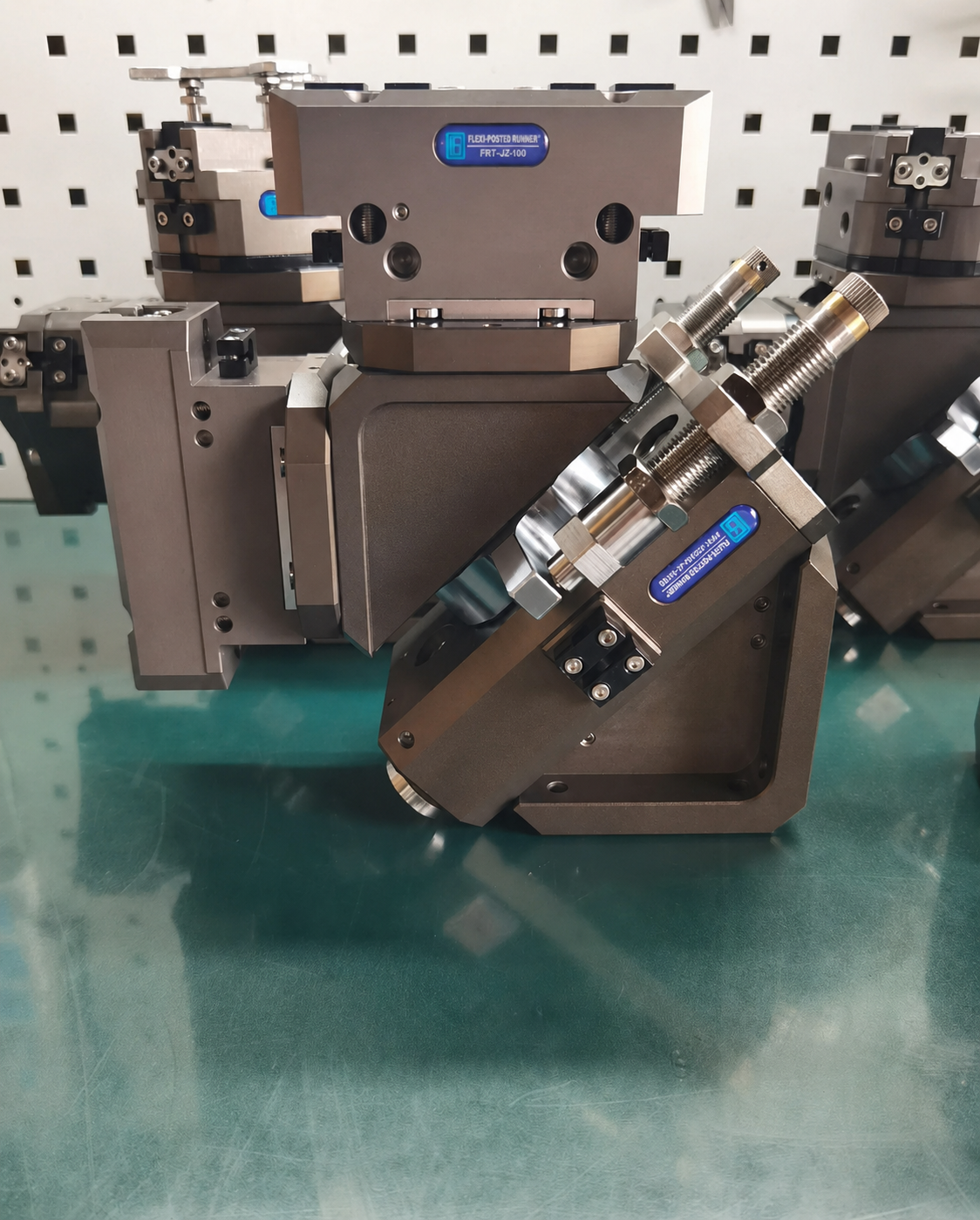 Inspection fixture and visual inspection support