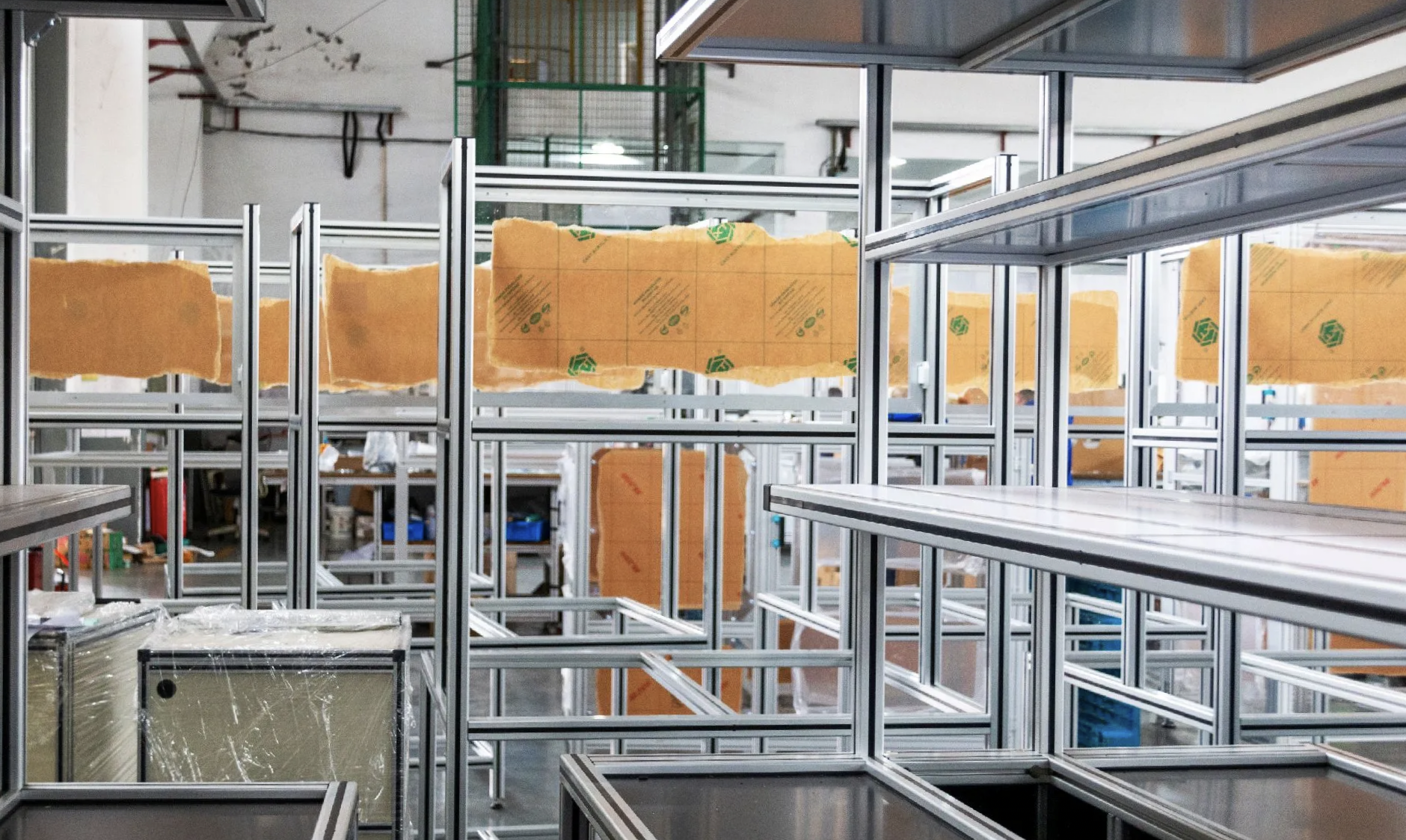 Industrial workstations and aluminum profile benches